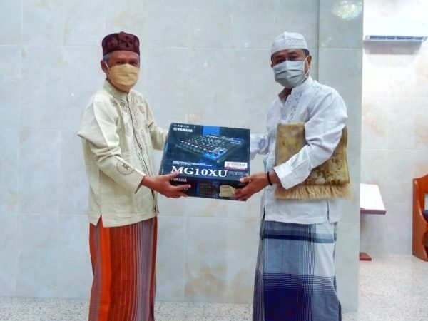 Sumbangan Mixer Yamaha MG10XU