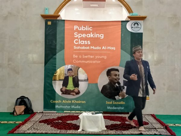 Public Speaking Class: Belajar Berbicara dengan Metode 'TIPE RETIJA'